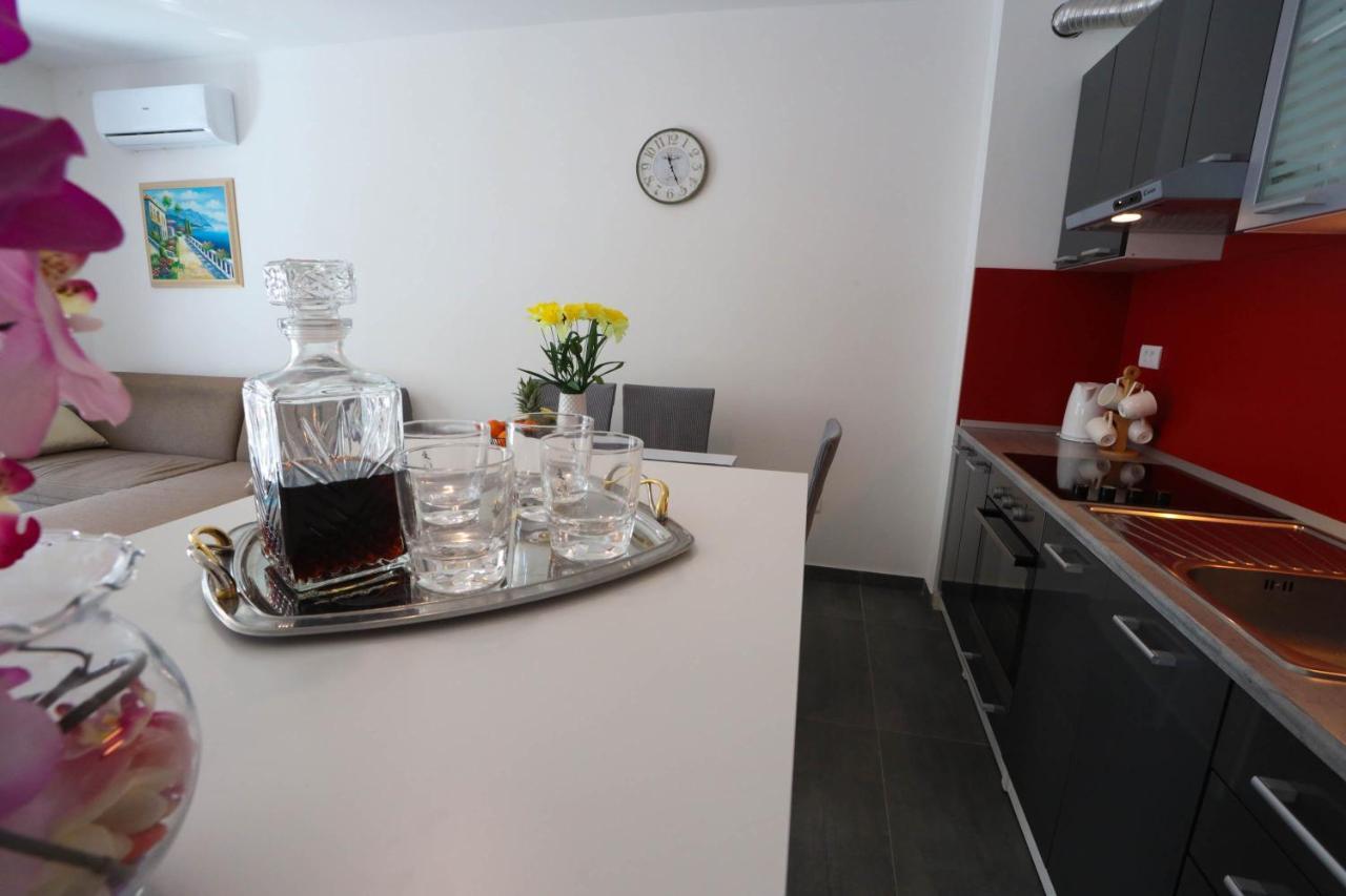 Apartman Petra Makarska Exterior foto